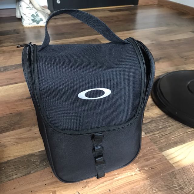 Oakley shoe bag store
