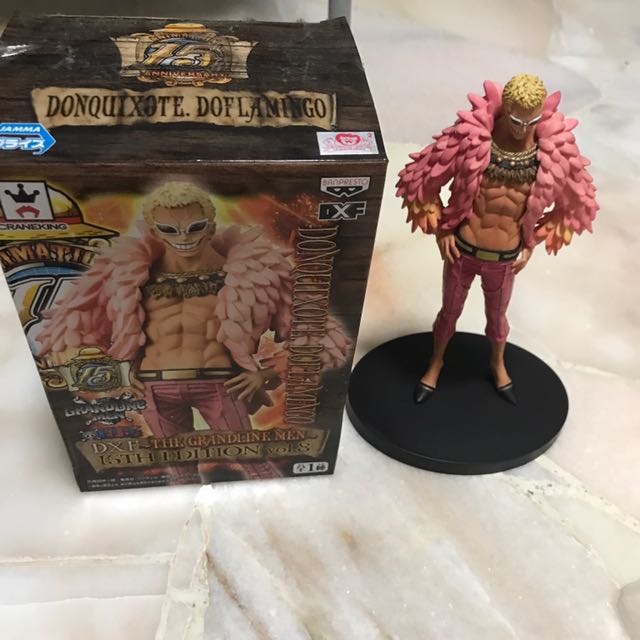 Figuring (Category: Everything Else) located in Singapore. Submitted by lowcindy74 (Listing ID 138322851, Image 2). Description: 1) Sword Art Online- Asuna Titania version figuring display @ $30 condition-9/10 2)One Piece - Doflamingo @ $40 condition 10/10 .