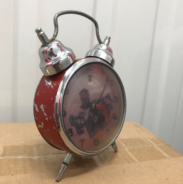 Mao Clock (Category: Religious Items) located in Singapore. Submitted by garry81 (Listing ID 93058546, Image 2). Description: .