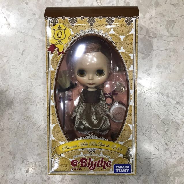 Q Pot Blythe Doll Toys Games Bricks Figurines On Carousell