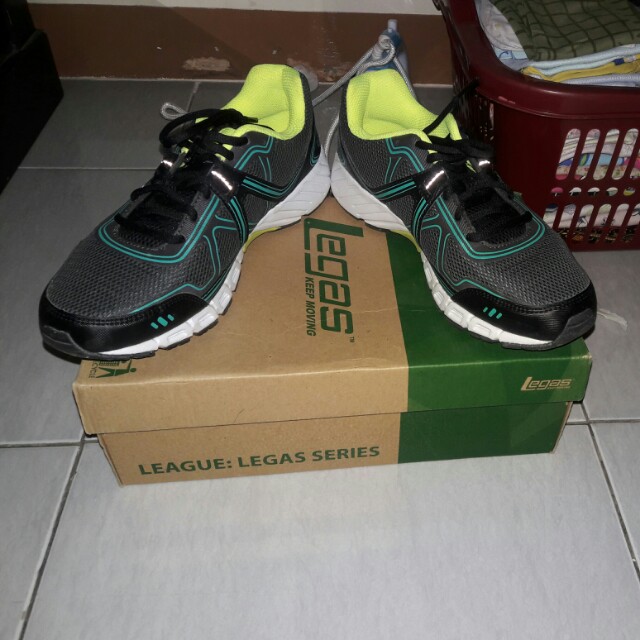 Sepatu Olahraga League Legas Series Model Strakto La M Original Fesyen Pria Sepatu Di Carousell