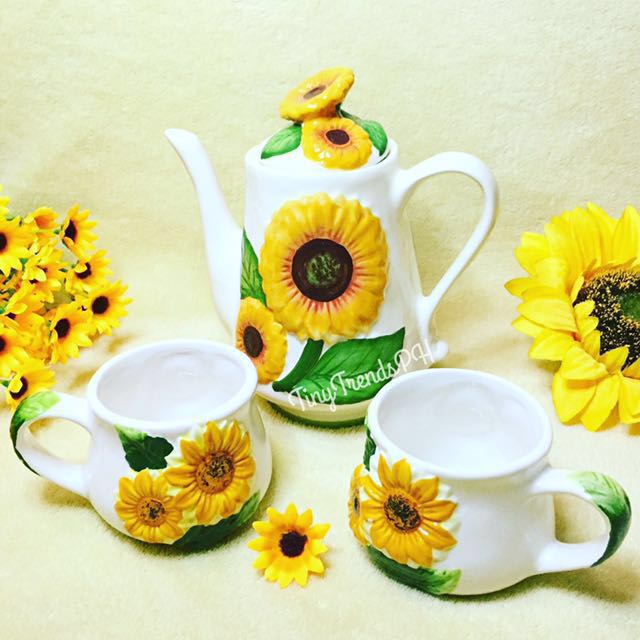 🌻 Sunflower Tea Set ☕️🌻 (Category: Dinnerware & Cutlery) located in Makati City. Submitted by tinytrendsph (Listing ID 120215637, Image 1). Description: 🌻 Sunflower Tea Set ☕️🌻 💛 O N H A N D ☀️ 🔸Limited edition ceramic teapot & teacups 🔸 Collector's items . 📷 Photos owned by #SunflowerStreetPH . #sunflowerph #sunflowers #sunflower #sunflowerforsale #sunflowercollection #sunflowerforsaleph #sunflowersph #teaset #teacups #teapot #ceramic #t