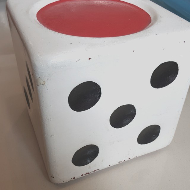 A Dice table or chair, Furniture & Home Living, Furniture, Chairs on