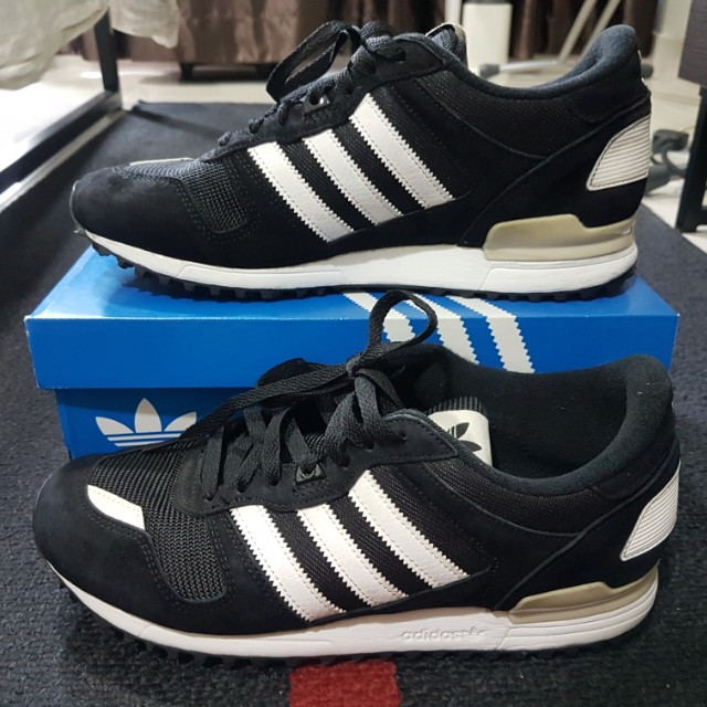 adidas zx 700 black white