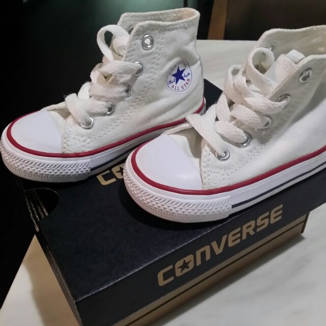 Authentic CONVERSE CHUCK TAYLOR ALL STAR CLASSIC Baby shoes (White - US/UK size  5), Babies \u0026 Kids, Babies Apparel on Carousell