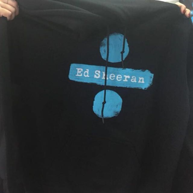 Ed sheeran clearance divide tour hoodie