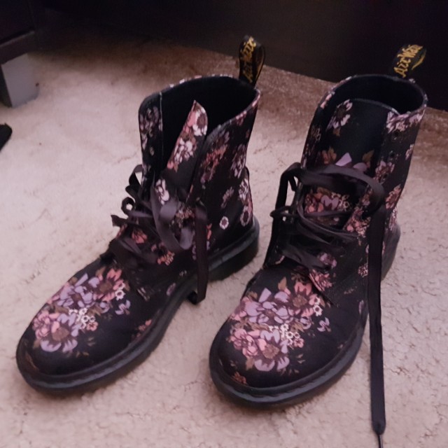 doc martens ribbon laces