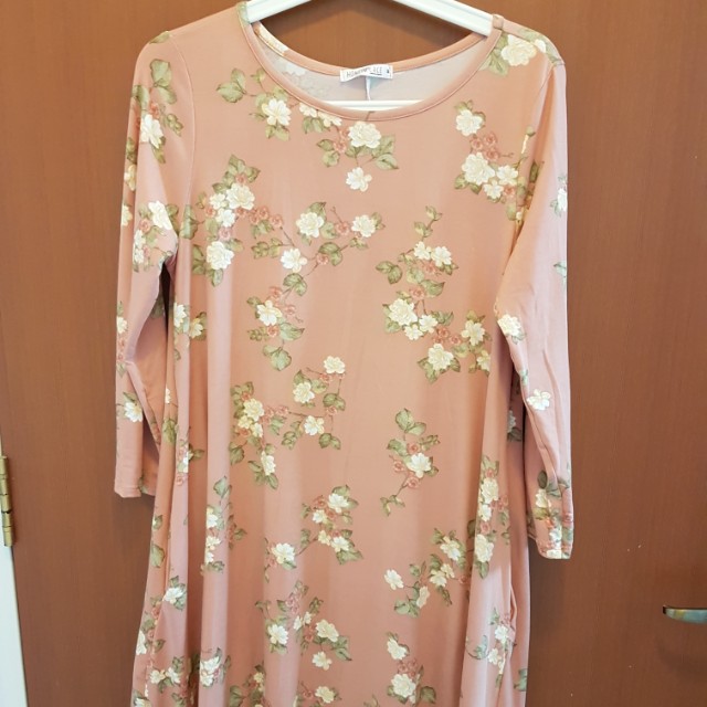 Piphany Brea Dress S Size Women S Fashion Clothes Dresses Skirts On Carousell