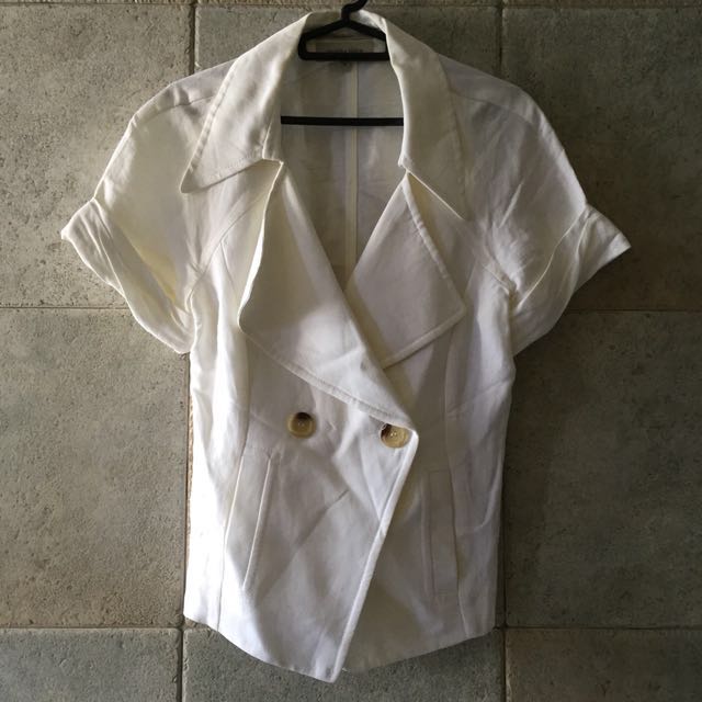 White short sleeve deals jacket