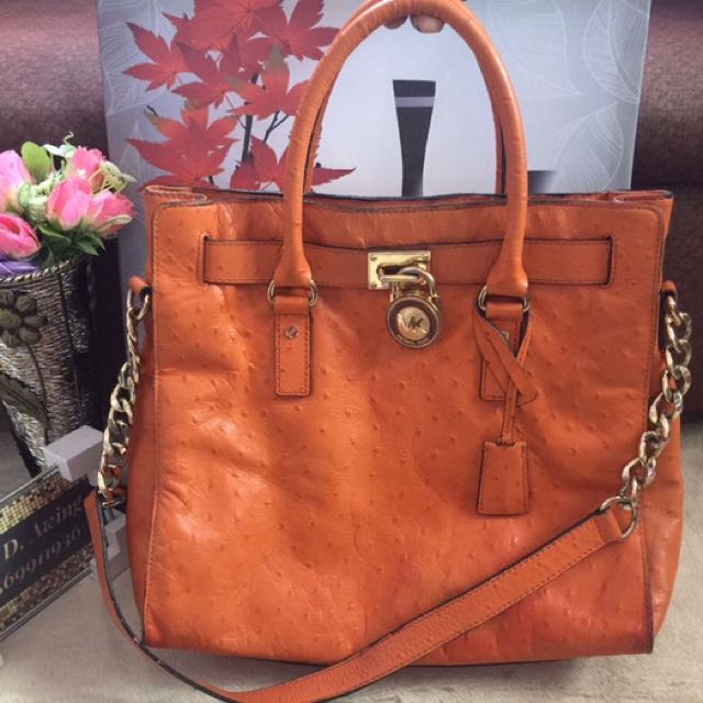 Michael Kors MK Hamilton bag Large size, Women's Fashion, Bags & Wallets,  Shoulder Bags on Carousell