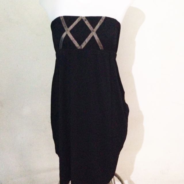 Black Tube Dress (Category: Dresses) located in Quezon City. Submitted by helloclarisse (Listing ID 138777759, Image 1). Description: .