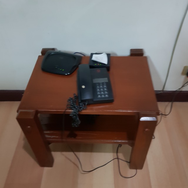 Corner table without glasstop (Category: Tables & Sets) located in Manila. Submitted by irockmysocks_ogee (Listing ID 138731931, Image 1). Description: In good condition No glasstop.