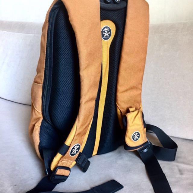 Crumpler Backpack Base Toucher L, Men's Fashion, Bags, Backpacks on