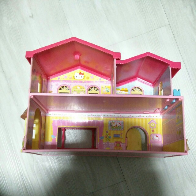 kitty dollhouse