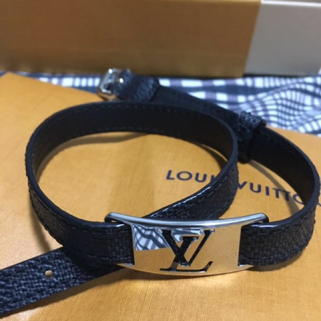 Shop Louis Vuitton 2020 SS Bangles Unisex Leather Bracelets (018, M6140E,  M6138E, M6139F) by LOVE&FLOWER