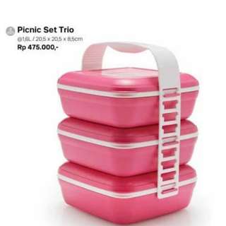 PST TUPPERWARE