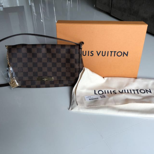 LV original authentic handbag, Women's Fashion, Bags & Wallets, Purses &  Pouches on Carousell