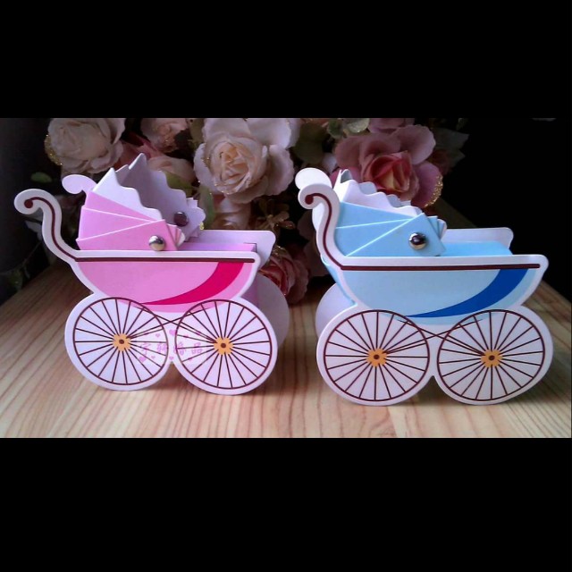Baby shower hot sale door gift