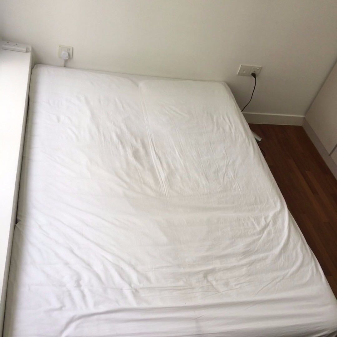 IKEA LYCKSELE 2SEAT SOFA BED (+ FREE BED SHEETS), Furniture & Home