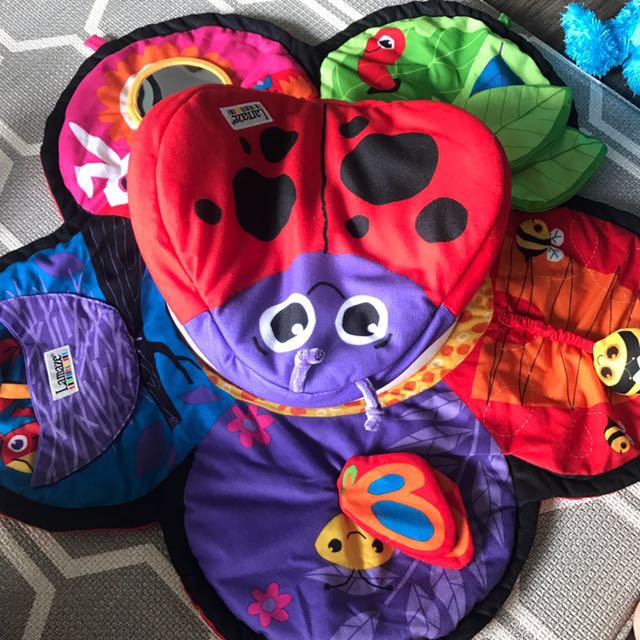 lamaze tummy time mat