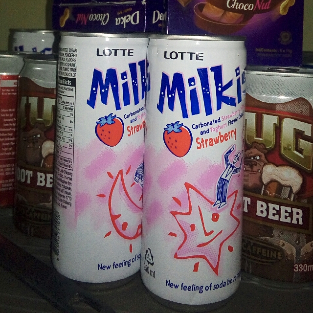 Milkis strawberry milk yogurt flavored soda (lotte), Health & Nutrition
