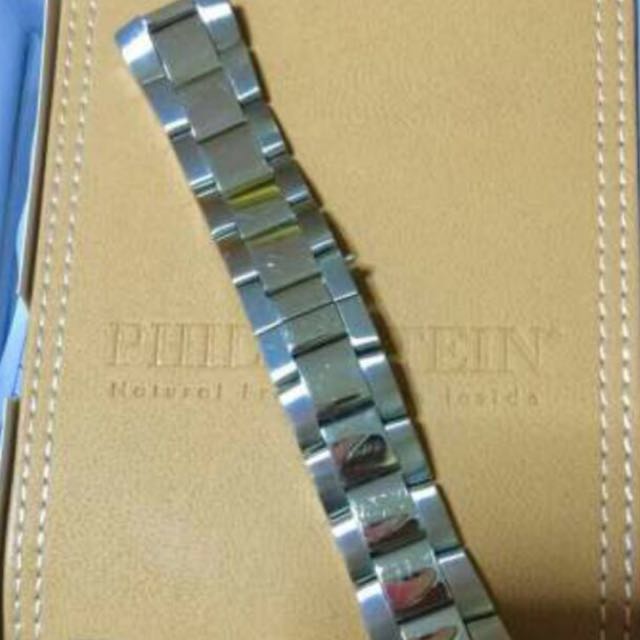 Philip Stein Stainless Steel Large Strap (Category: Luxury Watches) located in Manila. Submitted by ririron (Listing ID 132545416, Image 1). Description: Brand: Philip Stein Material: Steel Size: For size 2 Philip Stein watches Inclusion: just the strap for i bought this together with the watch so the seller just put the strap inside the box. Condition: in a very good condition. No flaws just signs of usage. Rfs: planning to buy other brand!.