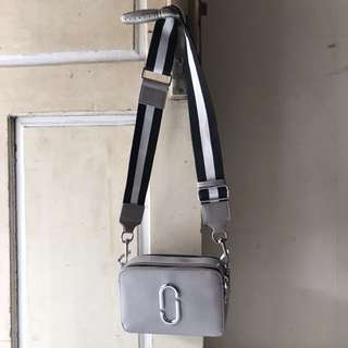 Sling Bag Enji mirip sama Marc Jacob snapshot