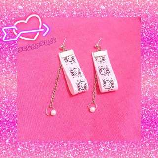 Hello kitty thailand earring