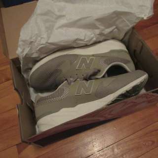 Size 10.5 New Balance 999 Re-Engineered