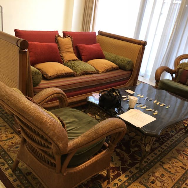 Antique Sofas Tables And Chairs Furniture On Carou Antique Sofas Tables And Chairs