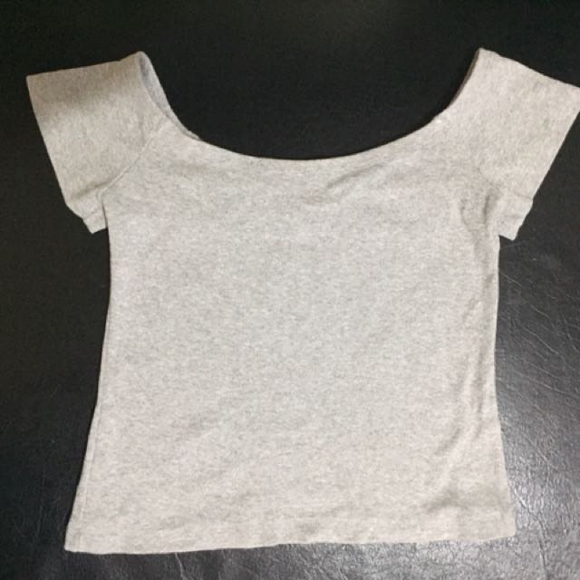 Off shoulder top (Category: Sleeveless) located in Manila. Submitted by declutterrific (Listing ID 139146194, Image 1). Description: 10/10 Good condition Fit to small frame.