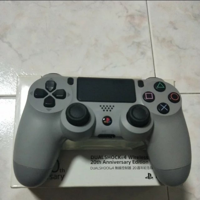 Grey ps4 discount controller 20th anniversary
