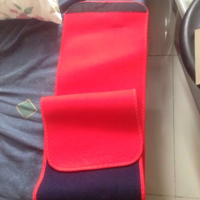 TUMMY BINDER (Category: Rehabilitative Devices) located in Famy. Submitted by echolima21 (Listing ID 139004473, Image 2). Description: Bought this for my daughter to use kasi malaki chan nya. She used it for several times just at home. She's lazy to exercise so nakatambak lng dito. Bought it for 249.75 at Landmark last February. If you are into exercising, using this is best kasi pagpapawisan ang tummy mo habang naka bind sa iyo. Obviously may hi