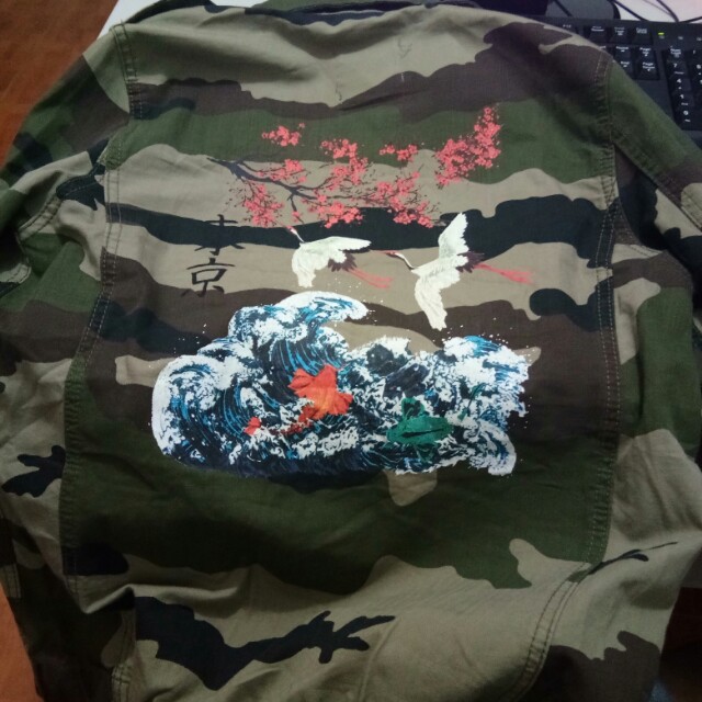 Bershka Camouflage Safari Jacket with Oriental Japanese Painting At the back Women s Fashion Coats Jackets and Outerwear on Carousell