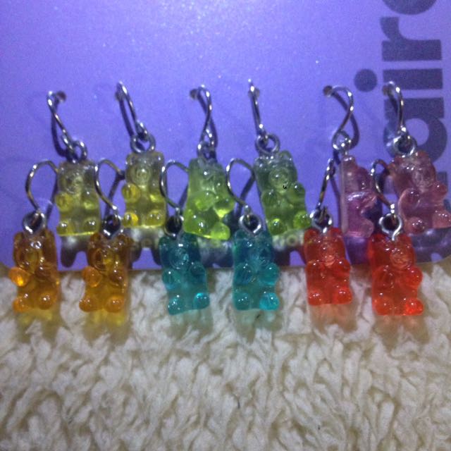 Claire s Gummy Bear Dangling Earrings Women s Fashion Jewelry Organizers Rings on Carousell