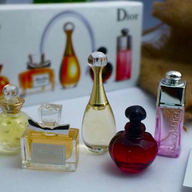 Gift Set of perfume Dior 5 fragrances in mini-vials of 5 ml