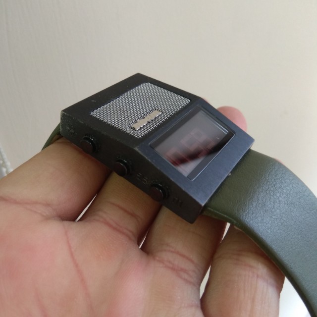 Nixon sales dictator watch