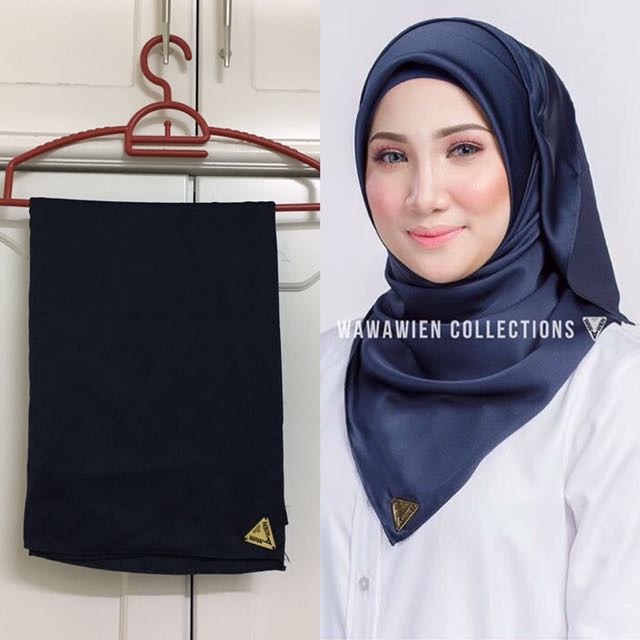 Scarf By Wawawien In Navy Blue Muslimah Fashion Scarves On Carousell Scarf By Wawawien In Navy Blue Muslimah Fashion Scarves On Carousell