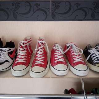 Converse red