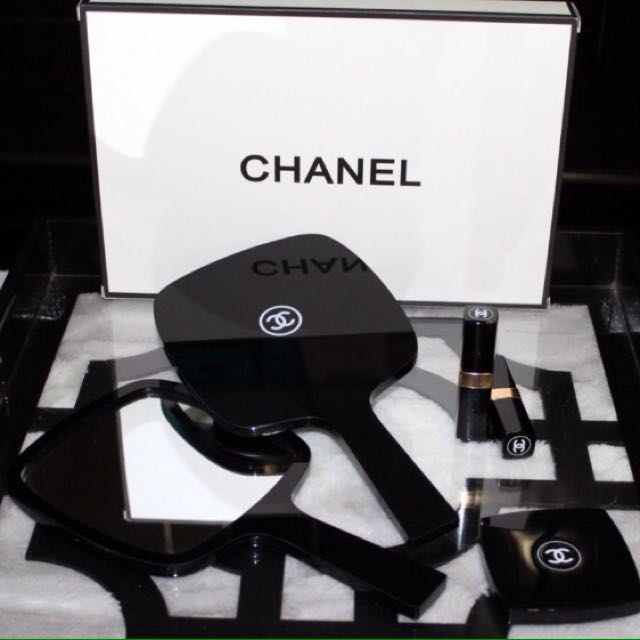Authentic Chanel VIP GIFT Vanity Handheld Mirror - Very Rare, Beauty &  Personal Care, Face, Makeup on Carousell