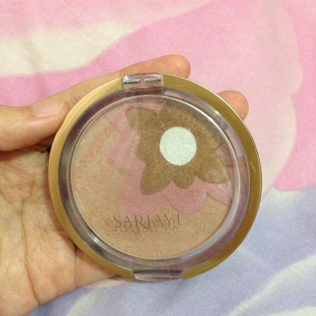 Highlighter By Sari Ayu Kesehatan Kecantikan Rias Wajah Di Carousell