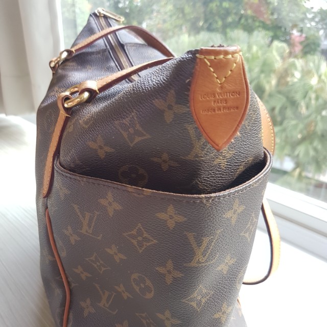 Louis-Vuitton-Monogram-Totally-MM-Tote-Bag-M56689 – dct-ep_vintage