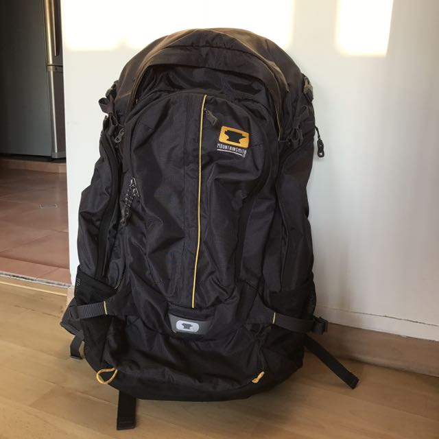Mountainsmith store approach 25