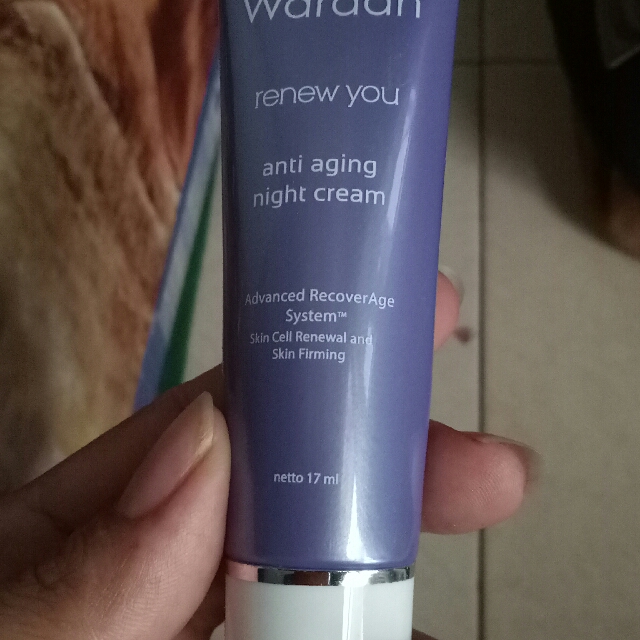 Refill Wardah Lightening Two Way Cake Light Feel Spf 15 Bedak Padat Refill Bedak Padat Bedak Shopee Indonesia