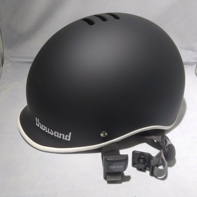 全新美國“Thousand” Helmet, 運動產品, 單車及配件, 單車- Carousell
