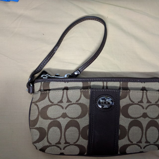 Coach wristlet sale clearance on sale