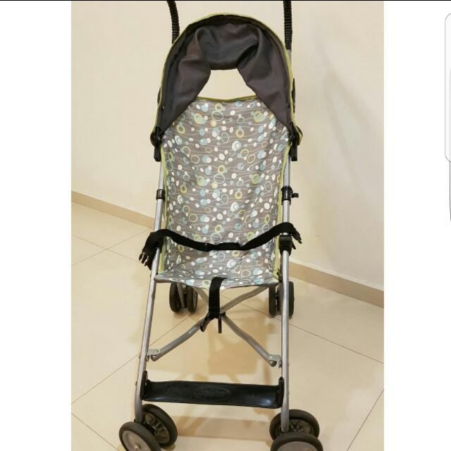 basic lightweight stroller with canopy