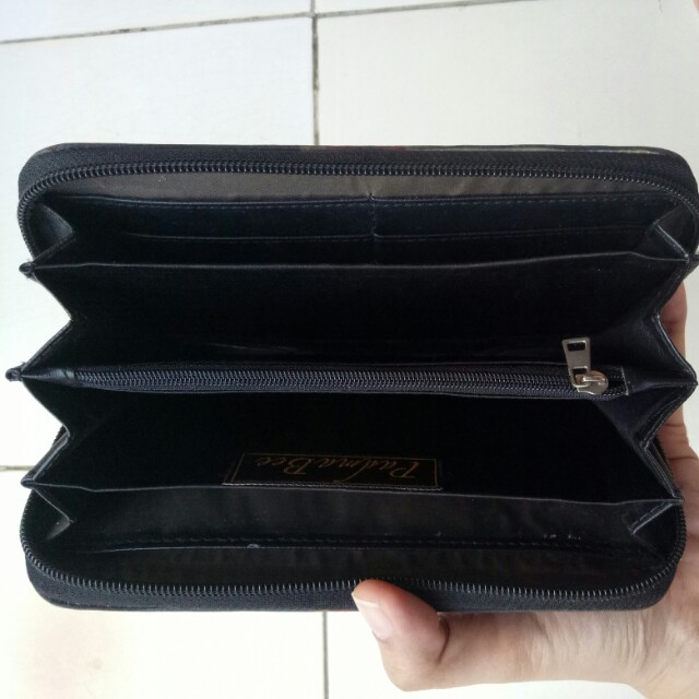 Dompet in english