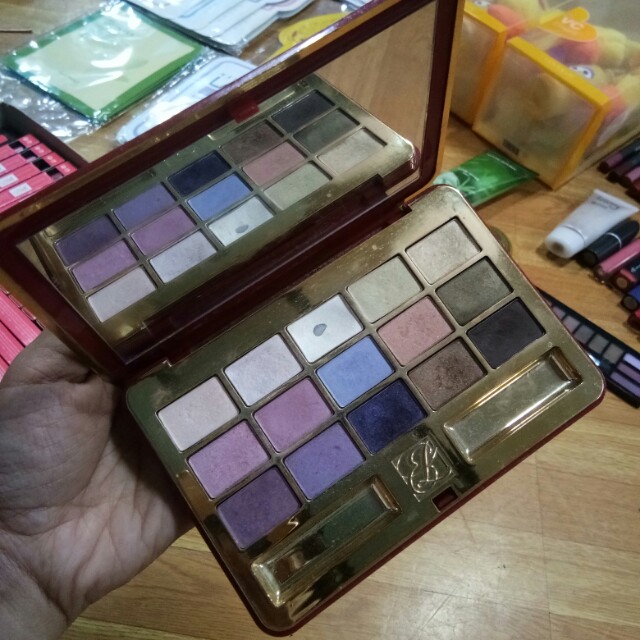 Estee Lauder Deluxe Eyeshadow Palette (15 colors), Beauty & Personal