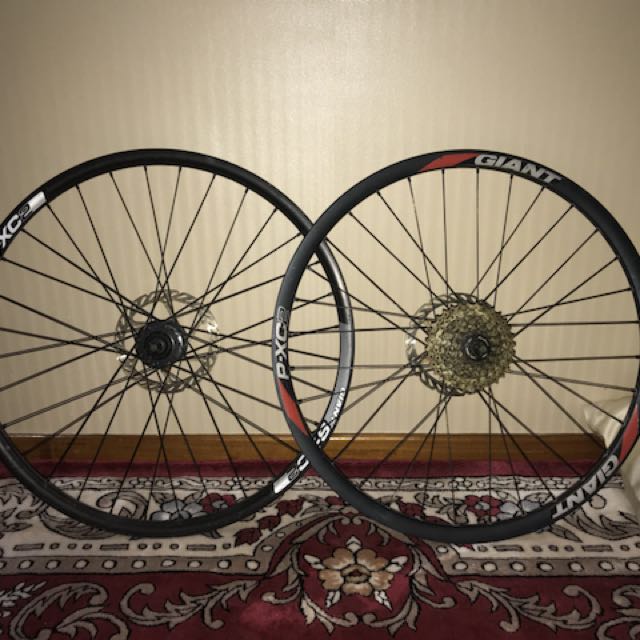 giant road bike wheels